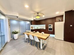 Straits Gardens (D27), Terrace #572291821